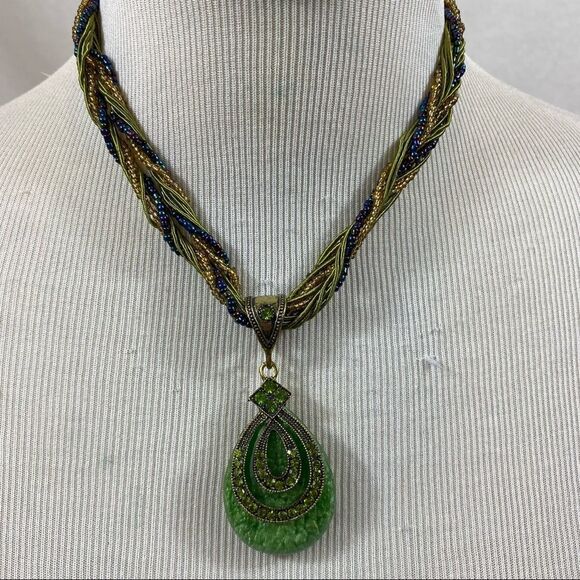 New without Tags Olivia & Ivy‎ Olive Teardrop Beaded Necklace - Picture 6 of 13